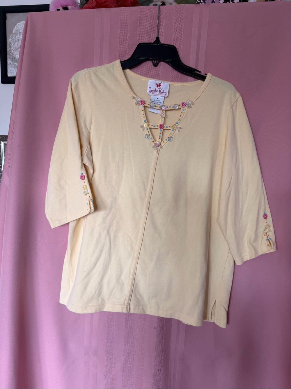 Quacker Factory Pale Yellow Embroidered V-Neck Tunic Top
